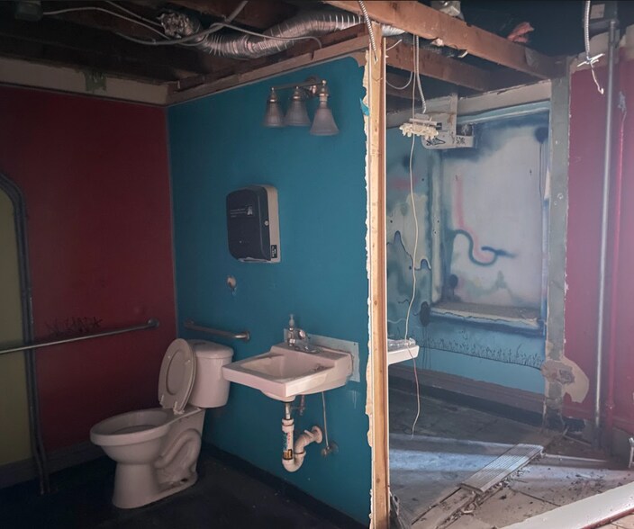 More Photos Of 133-137 E Hargett St, Raleigh General Retail For Lease