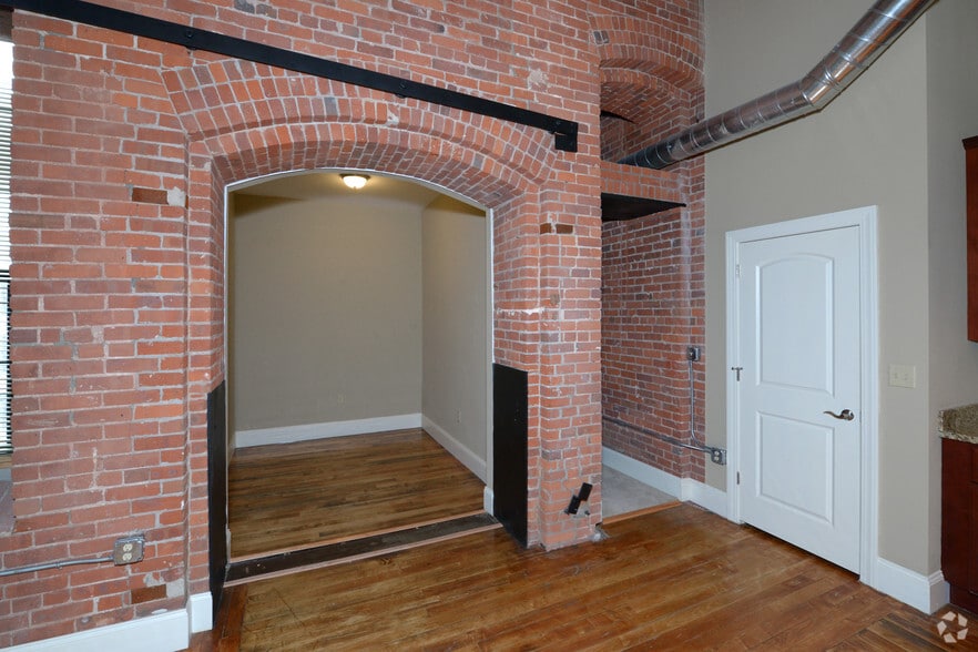 More Photos Of 12 Eagle St, Providence Apartments For Lease