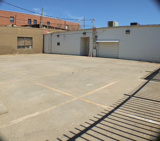 More Photos Of 1001 N Broadway Ave, Oklahoma City Office For Lease