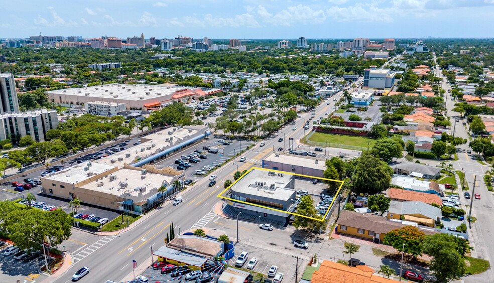 More Photos Of 2953-2955 SW 8th St, Miami Storefront Retail Office For Lease