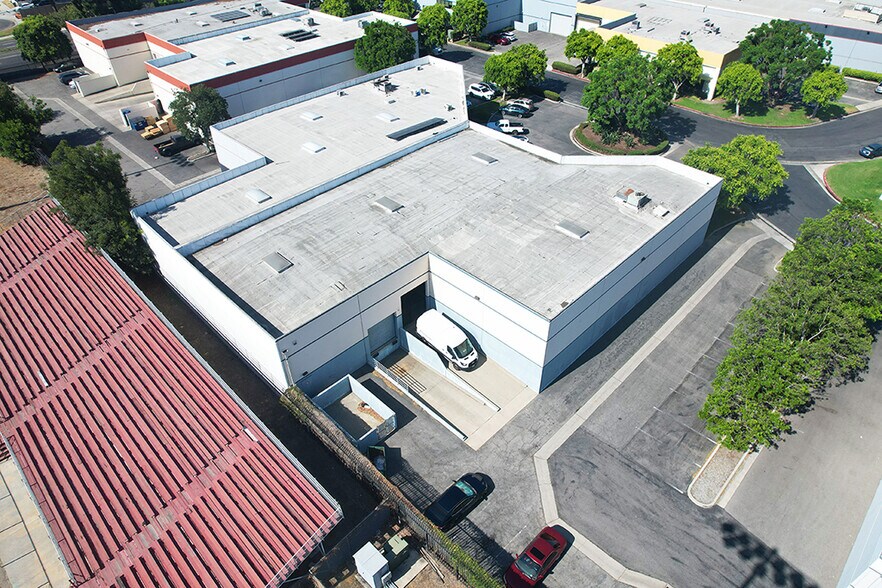 More Photos Of 6433 Alondra Blvd, Paramount Distribution For Sale