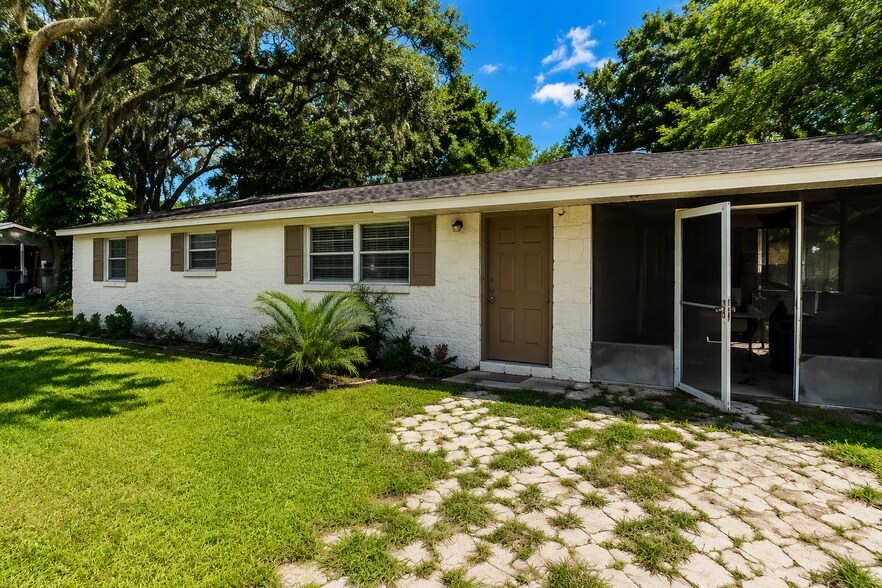 More Photos Of 404 W Lutz Lake Fern Rd, Lutz Office For Sale
