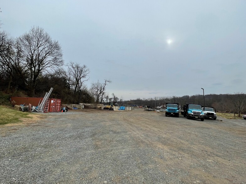 More Photos Of 1473 US Highway 22 E, Annandale Land For Lease