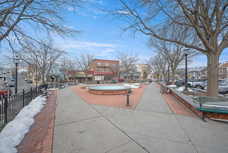 More Photos Of 659 Broad St, Emmaus Apartments For Sale