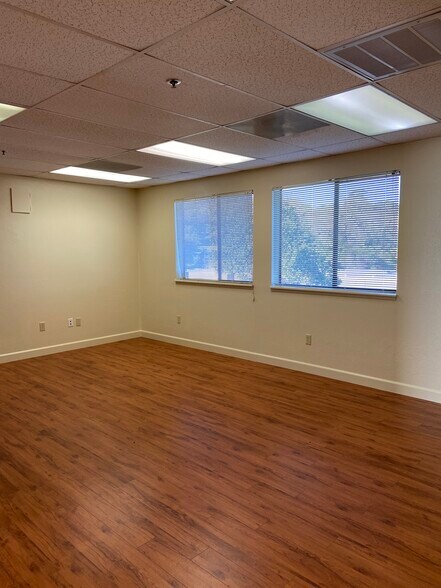 More Photos Of 100 Professional Center Dr, Novato Unknown For Lease