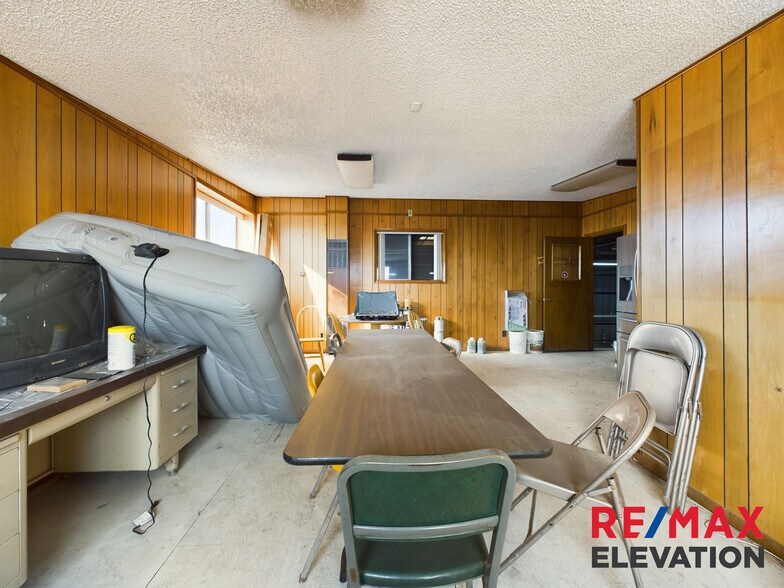 More Photos Of 699 Lane 9, Powell Industrial For Sale