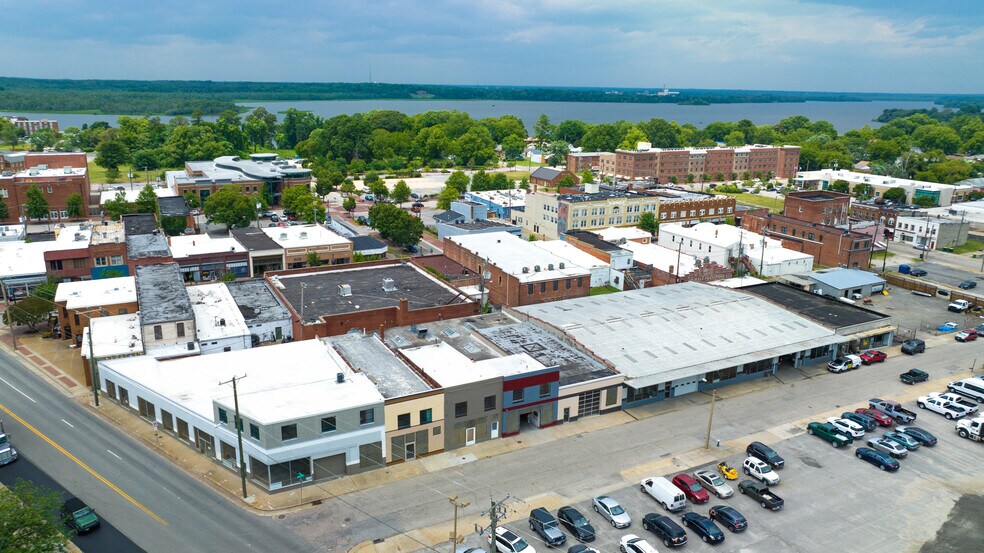 More Photos Of 207 Poythress Street, Hopewell Storefront Retail Office For Lease