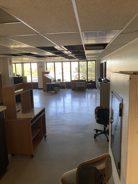 More Photos Of 310 2nd St NE, Austin Office For Sale