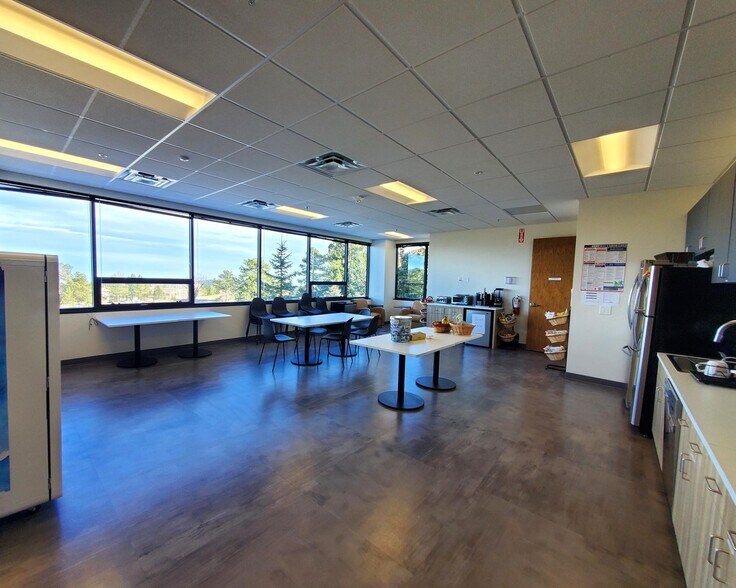 More Photos Of 523 Park Point Dr, Golden Office For Lease