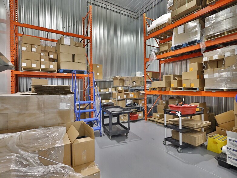 More Photos Of 333 Ch Brosseau, Cowansville Industrial For Lease