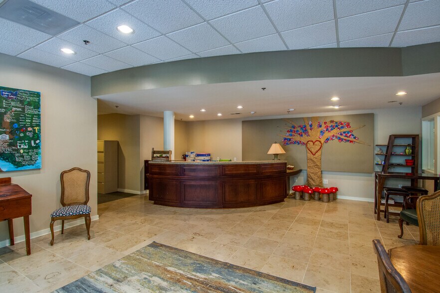 More Photos Of 5 Dunmore Ct, Hilton Head Office Residential For Sale