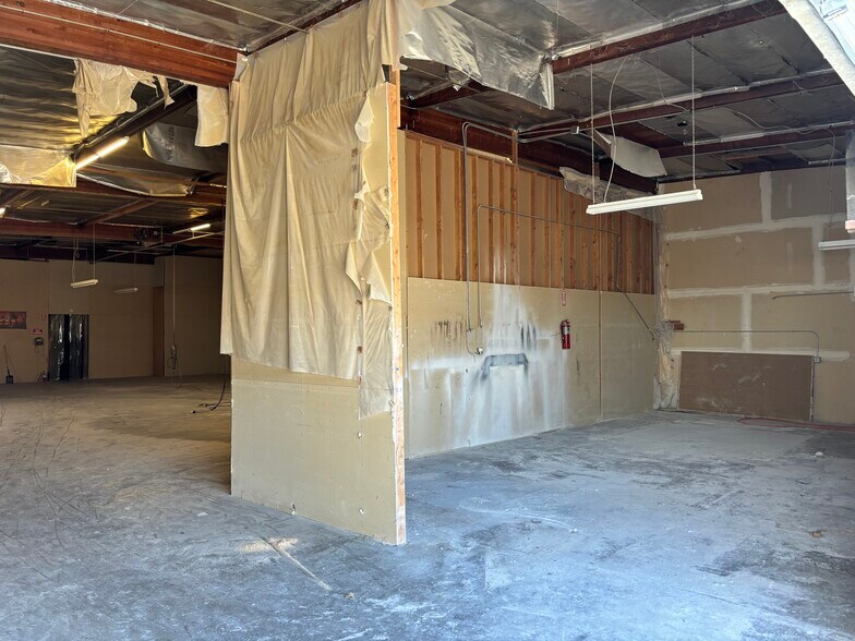 More Photos Of 8115 Lankershim Blvd, North Hollywood Warehouse For Lease