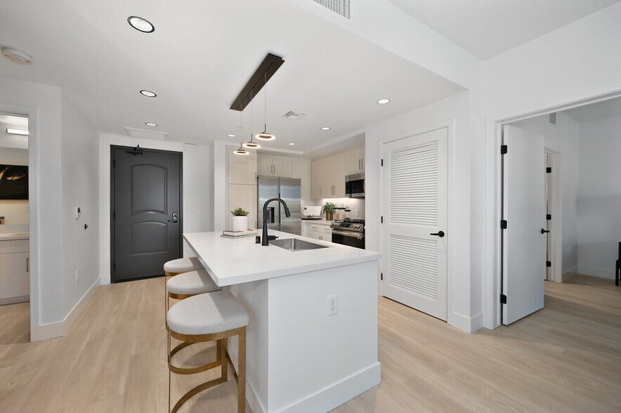More Photos Of 5570 Rosemead Blvd, Temple City Apartments For Lease