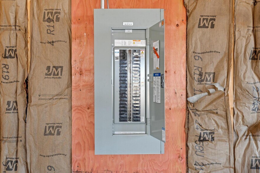 More Photos Of 1935 Prime Ct, Troy Medical For Lease