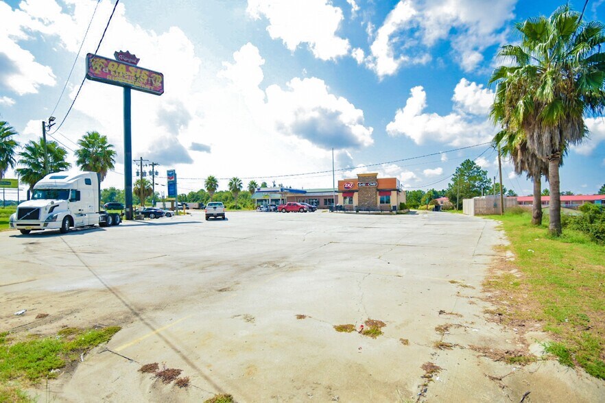 More Photos Of 2005 North St, Ashburn Truck Stop For Sale