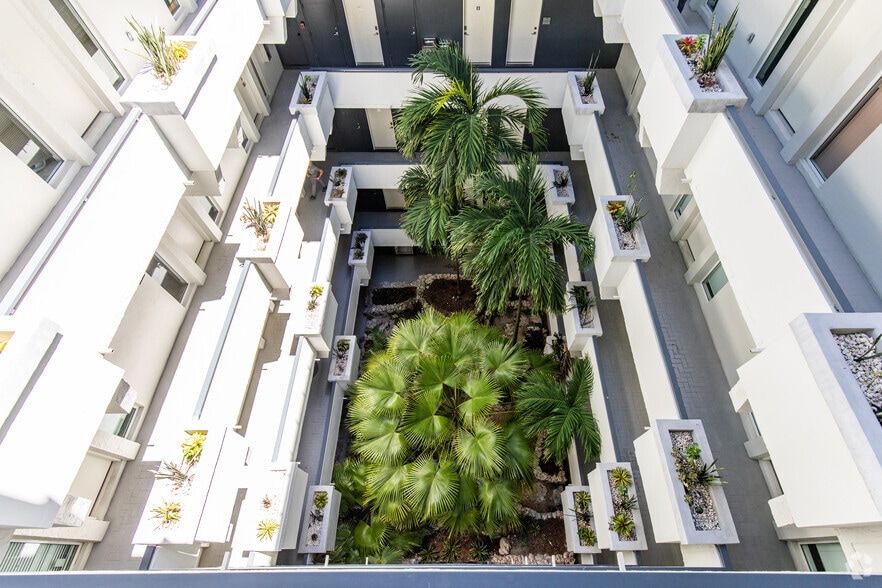 More Photos Of 250 Catalonia Ave, Coral Gables Office For Lease