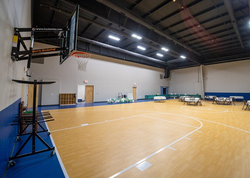 More Photos Of 501 Academy Blvd, Fort Worth Religious Facility For Sale