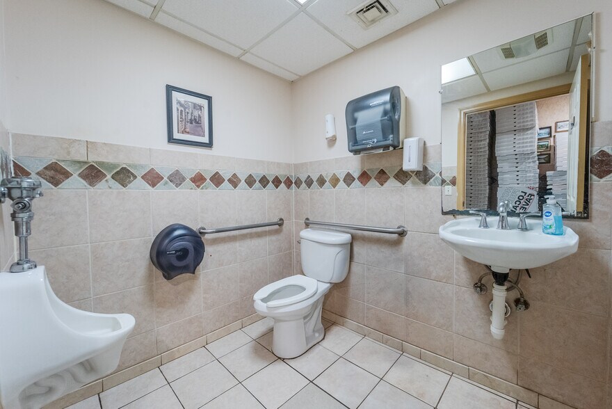 More Photos Of 419 Olive St, Branchburg Restaurant For Sale