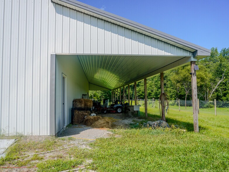 More Photos Of 110 Pennsgrove Pedricktown Rd, Pedricktown Service For Sale