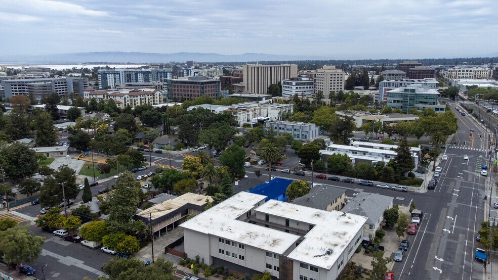 More Photos Of 217 Alden St, Redwood City Apartments For Sale