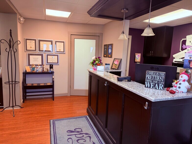 More Photos Of 45 Quassaick Ave, New Windsor Township Medical For Sale