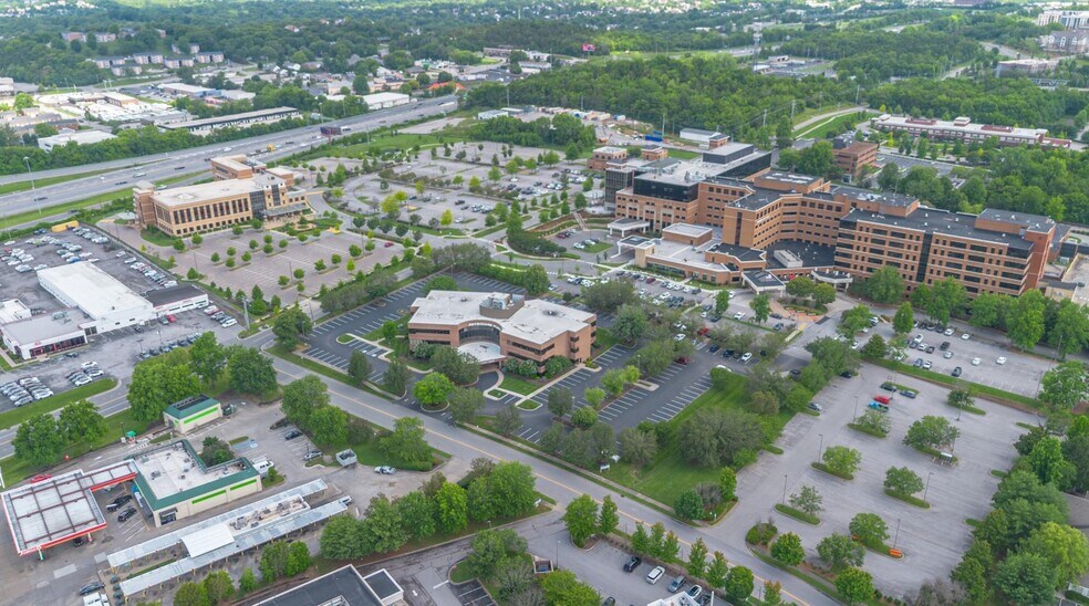 More Photos Of 100 Covey Dr, Franklin Medical For Lease