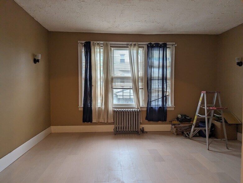 More Photos Of 212 Myrtle Ave, Jersey City Apartments For Sale