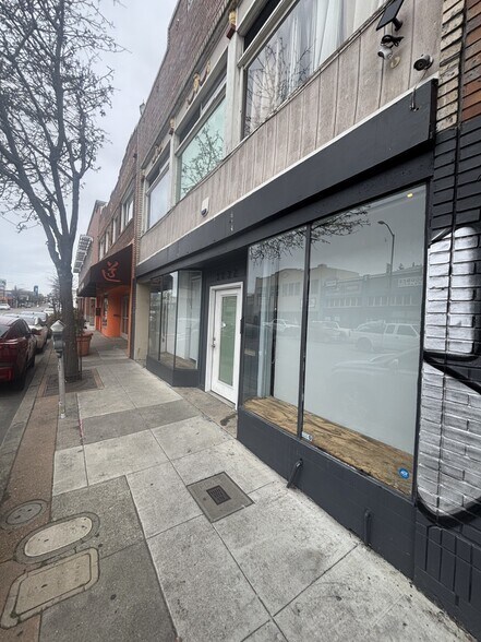 More Photos Of 3830-3838 Macarthur Blvd, Oakland Storefront Retail Residential For Lease