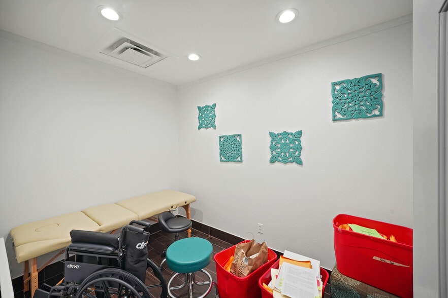 More Photos Of 21406 Provincial Blvd, Katy Medical For Sale