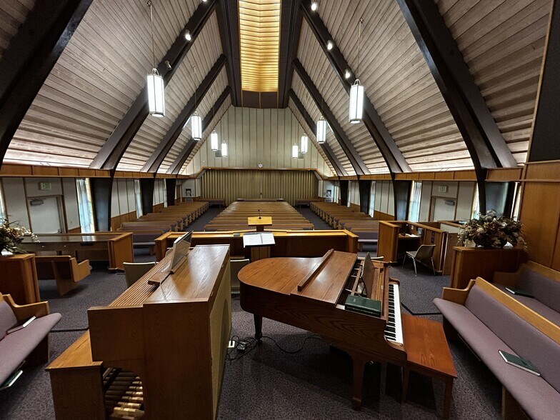 More Photos Of 5520 Topeka Dr, Tarzana Specialty For Sale