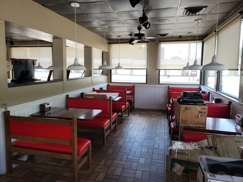 More Photos Of 523 Louisville Rd, Alcoa Fast Food For Sale