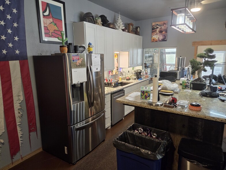 More Photos Of 3323 Hoffpauer Way, Sanger Office For Sale