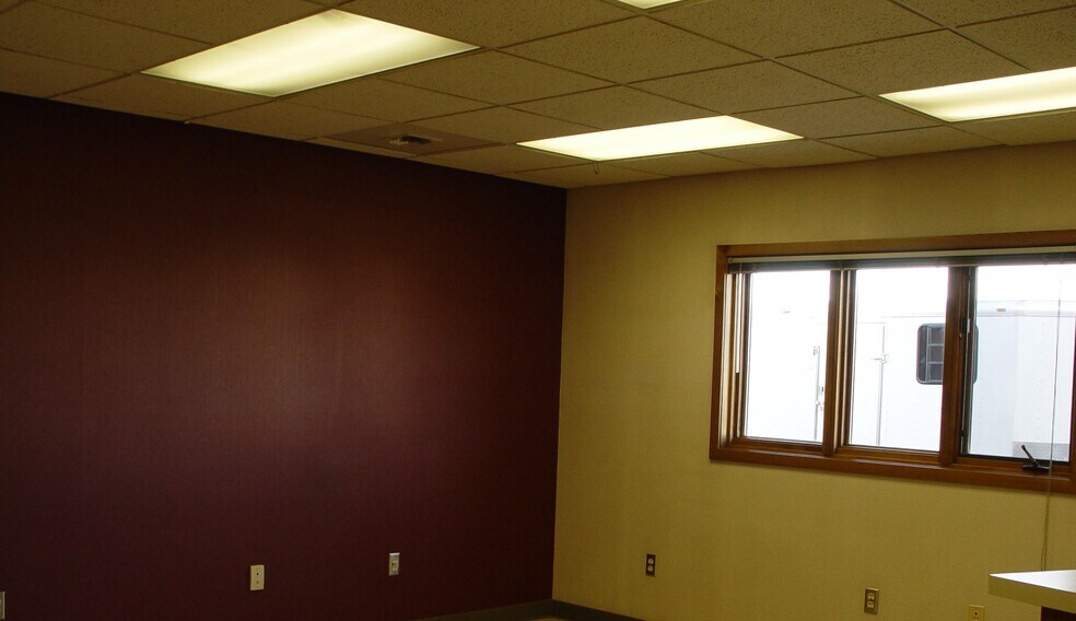 More Photos Of 980 Deere St, Fairbanks Warehouse For Sale