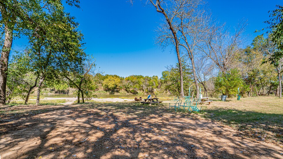 More Photos Of 1275-1299 Big Valley Cir, Lipan Trailer Camper Park For Sale