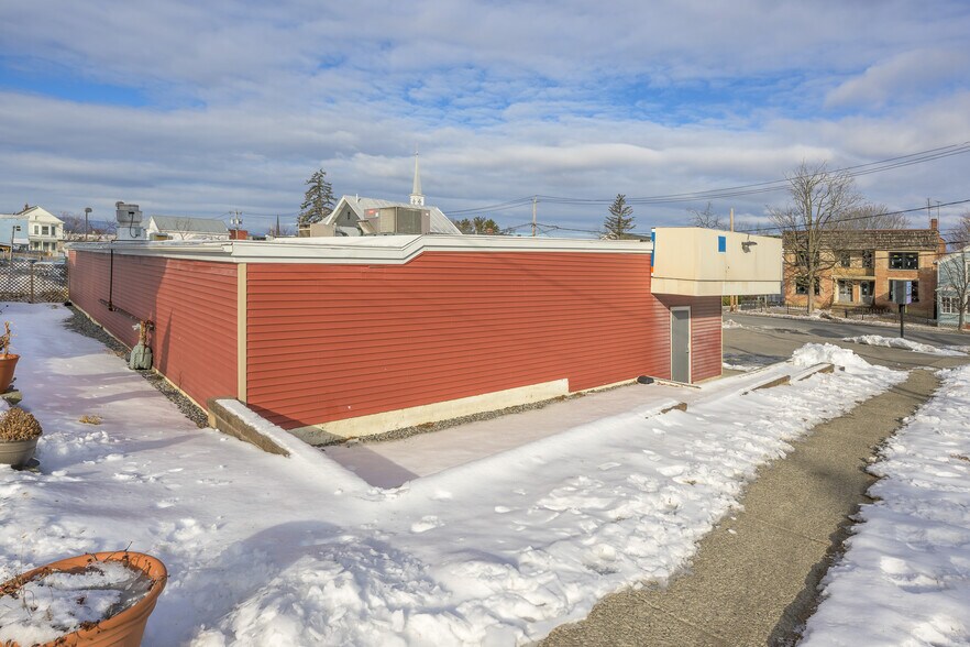 More Photos Of 67-69 Green St, Hudson Convenience Store For Sale