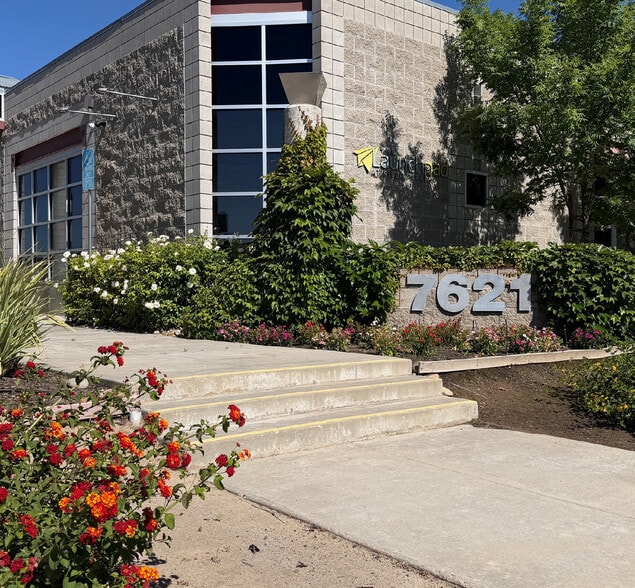 More Photos Of 7621 N Del Mar Ave, Fresno Office For Lease