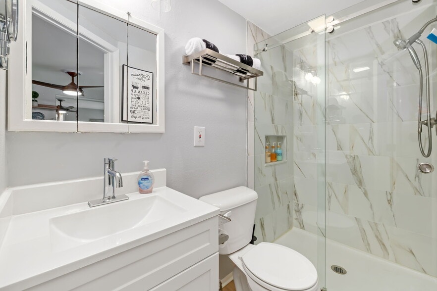 More Photos Of 9022 Midnight Pass Rd, Sarasota Apartments For Sale