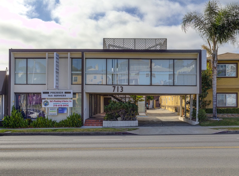 Primary Photo Of 713 S Pacific Coast Hwy, Redondo Beach Loft Creative Space For Lease