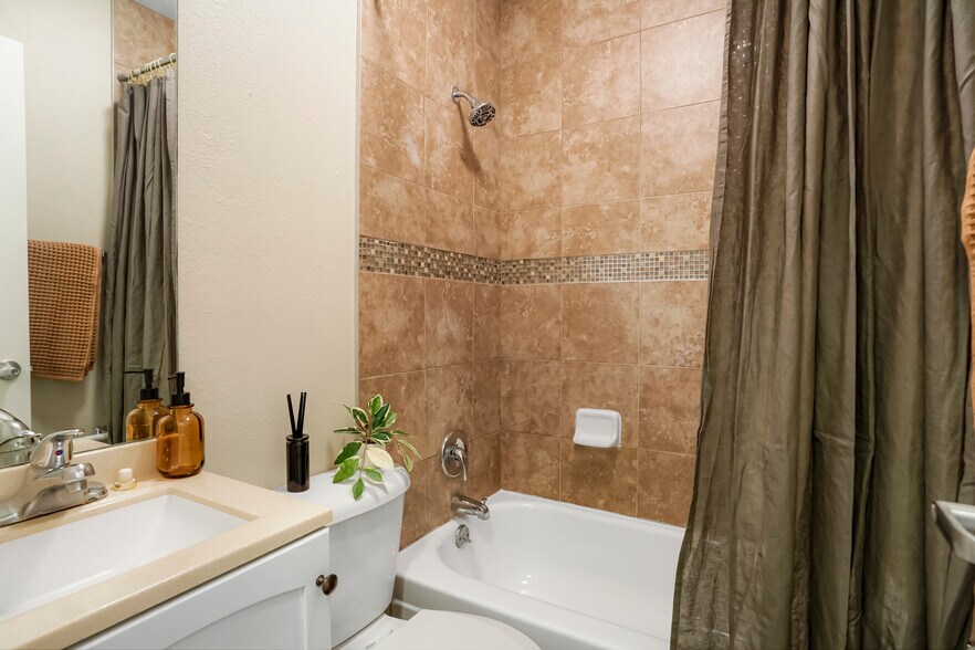 More Photos Of 407-422 29th Ave, Denver Apartments For Sale