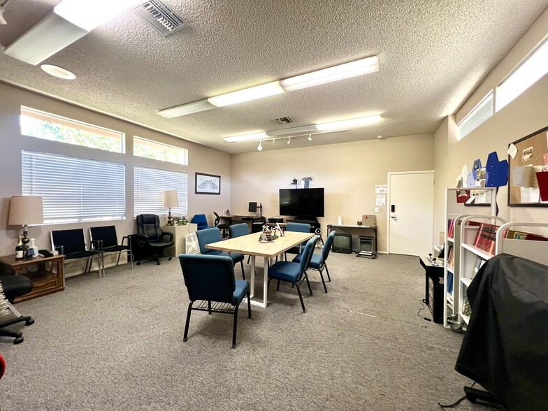 More Photos Of 3947 Kimber Dr, Thousand Oaks Specialty For Sale