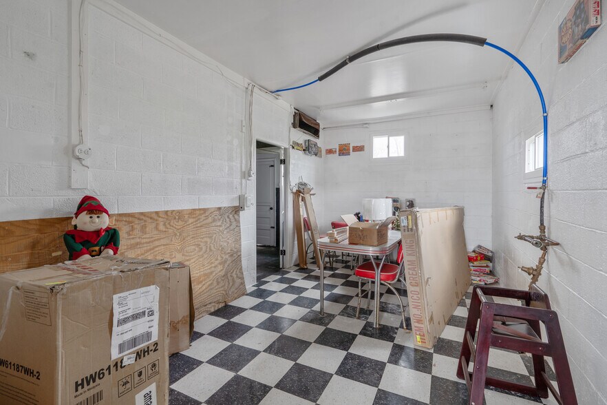 More Photos Of 9681 US 20, Cassville Restaurant For Sale