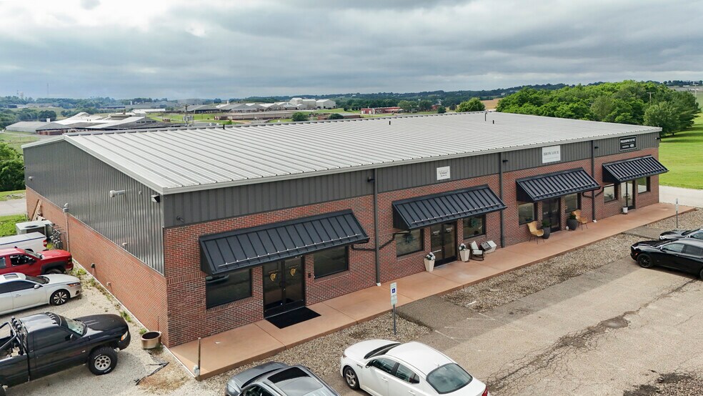 More Photos Of 540 Belden Pky NE, Sugarcreek Storefront For Sale