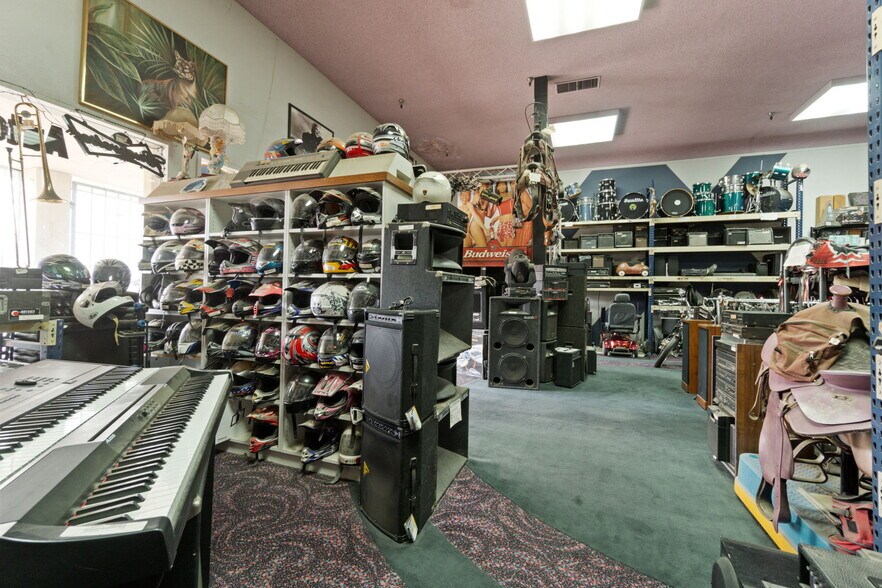 More Photos Of 922 Van Ness Ave, Fresno Storefront Retail Office For Sale