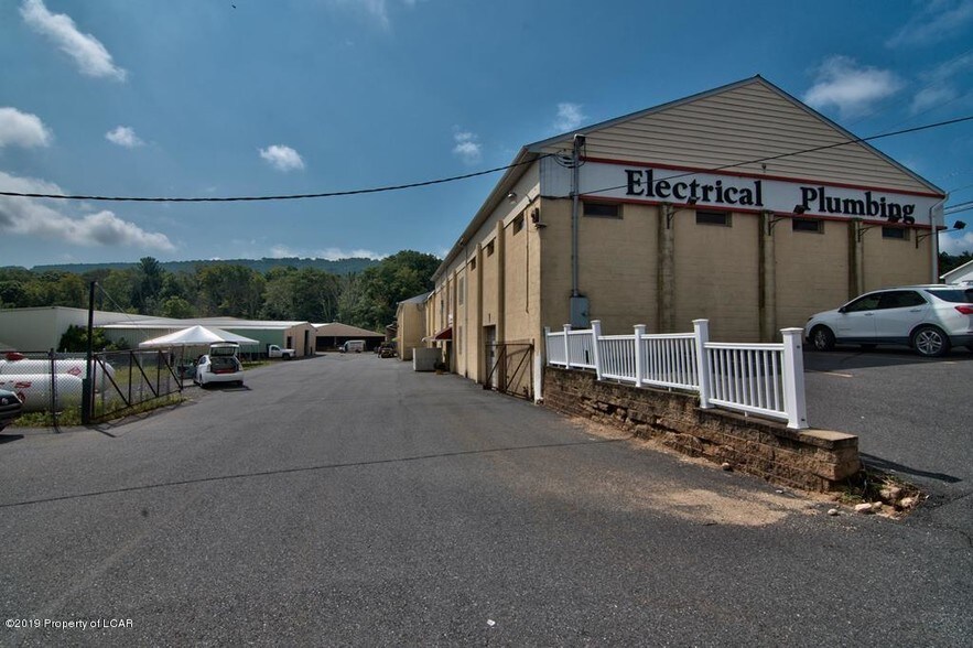 More Photos Of 541 State Route 93, Sugarloaf Light Distribution For Lease