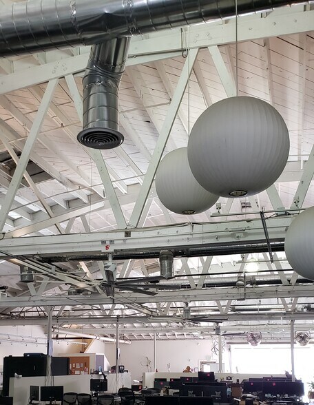 More Photos Of 3249 S La Cienega Blvd, Culver City Unknown For Lease