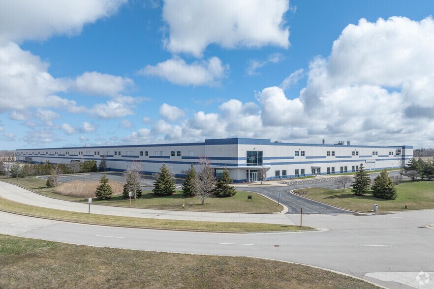 More Photos Of 901 Renaissance Blvd, Sturtevant Distribution For Sale