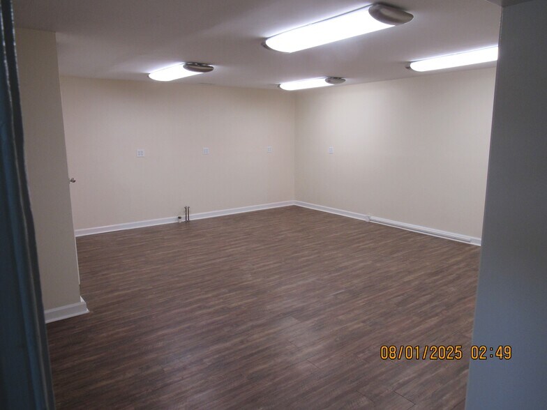 More Photos Of 2850 King William Ave, West Point Storefront Retail Office For Sale