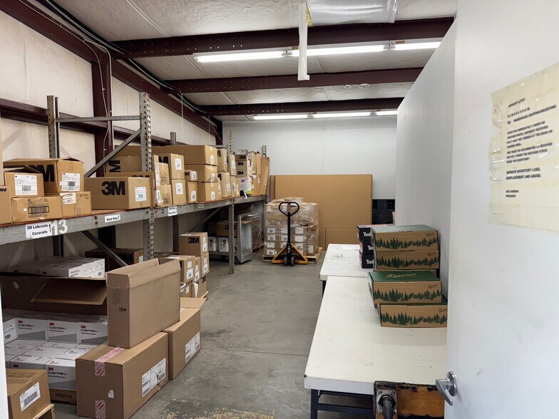 More Photos Of 205 Old Perry Rd, Bonaire General Retail For Sale