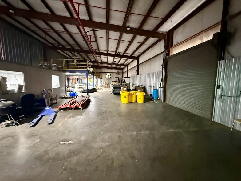 More Photos Of 13343 Interstate 20 E, Tyler Warehouse For Lease