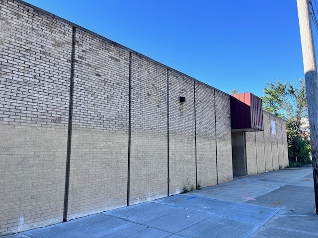 Primary Photo Of 5230 St Clair Ave, Cleveland Office For Sale